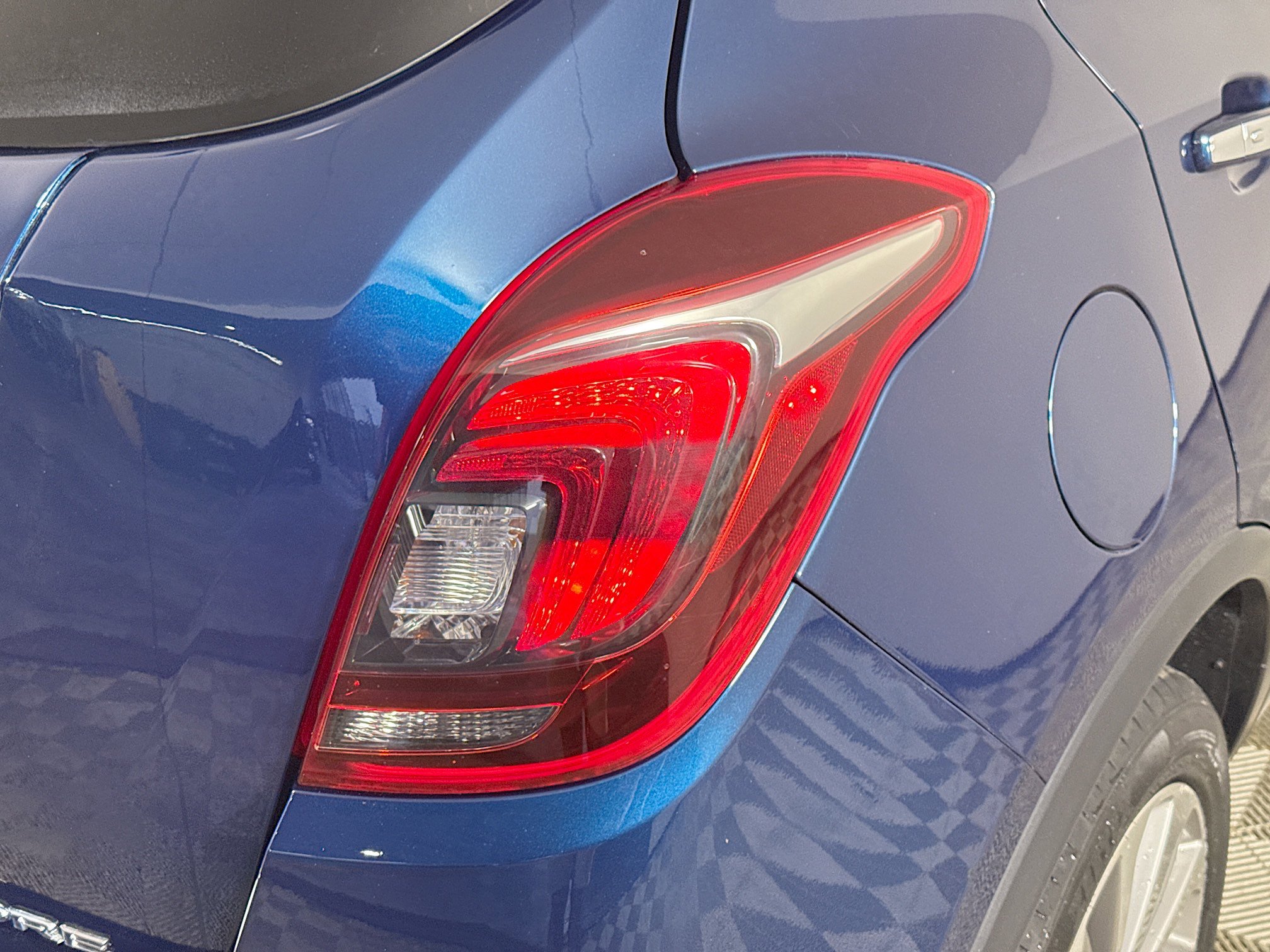 Used 2019 Buick Encore Preferred image 34