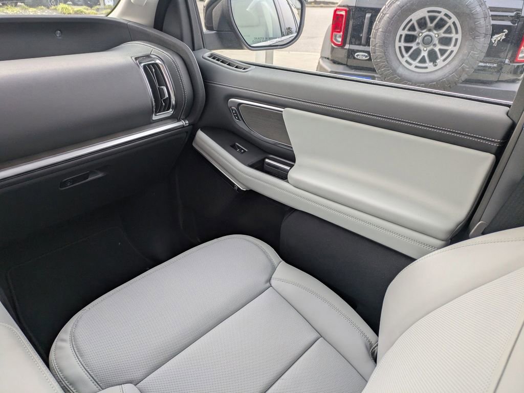 New 2026 Ford Expedition Platinum w/ Driver's Package image 20