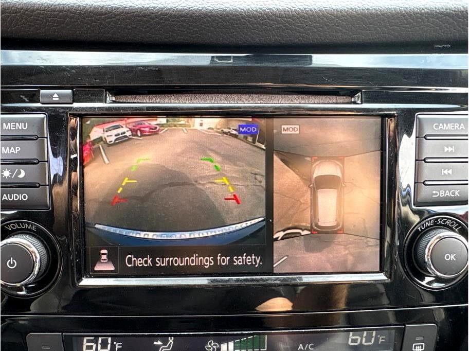 Used 2018 Nissan Rogue SL w/ Premium Package image 22