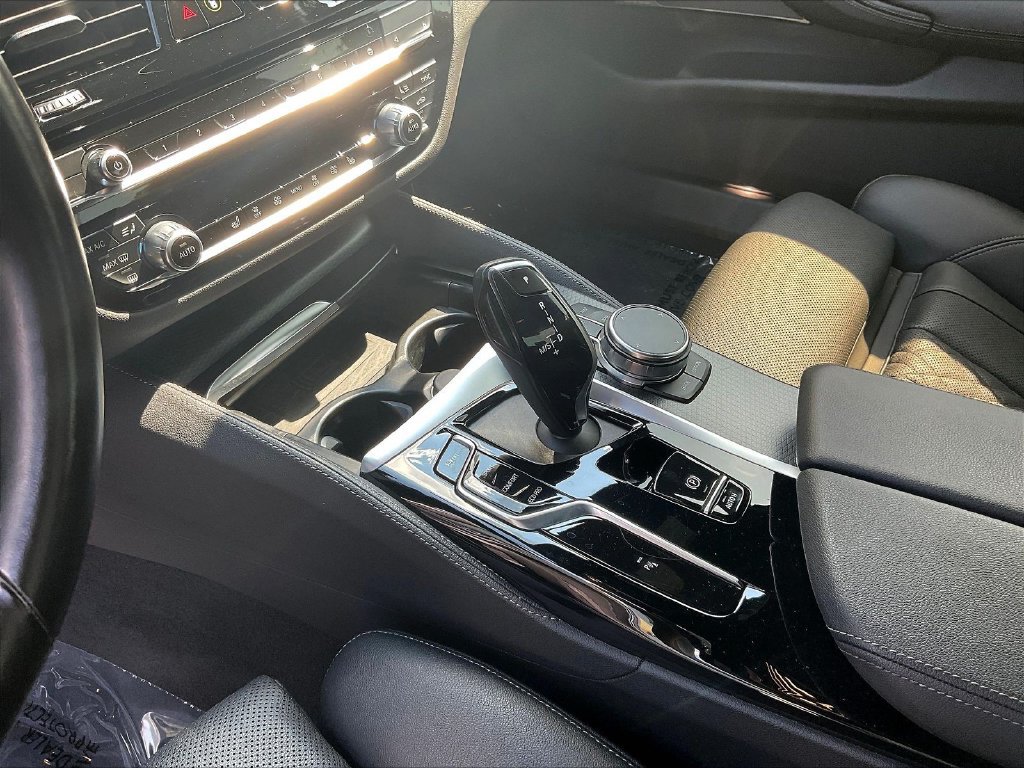 Used 2023 BMW 540i xDrive w/ M Sport Package AWD/4WD image 18