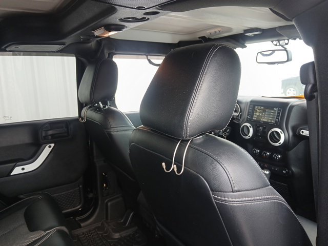 Used 2015 Jeep Wrangler Unlimited Sahara AWD/4WD image 17
