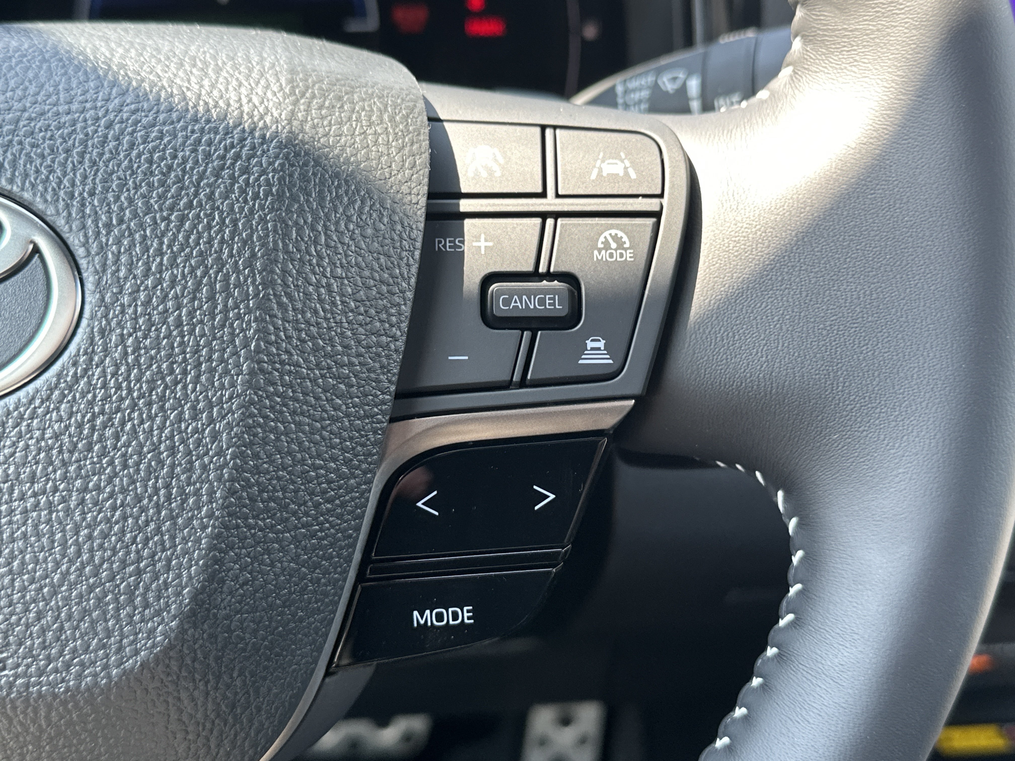 New 2026 Toyota Camry SE w/ Multimedia Upgrade Package FWD image 19