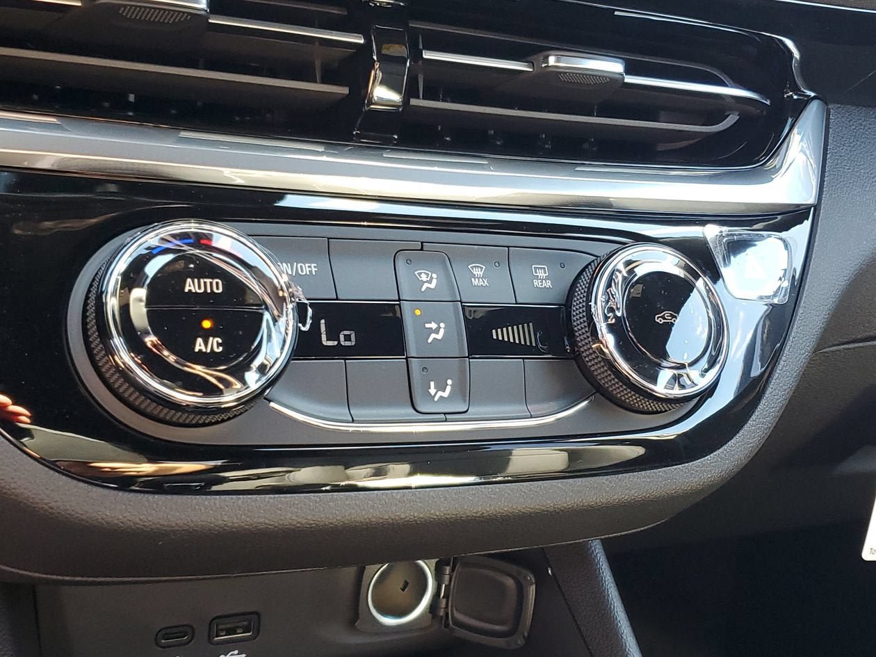 New 2026 Buick Envista Sport Touring w/ Convenience II Package FWD image 22