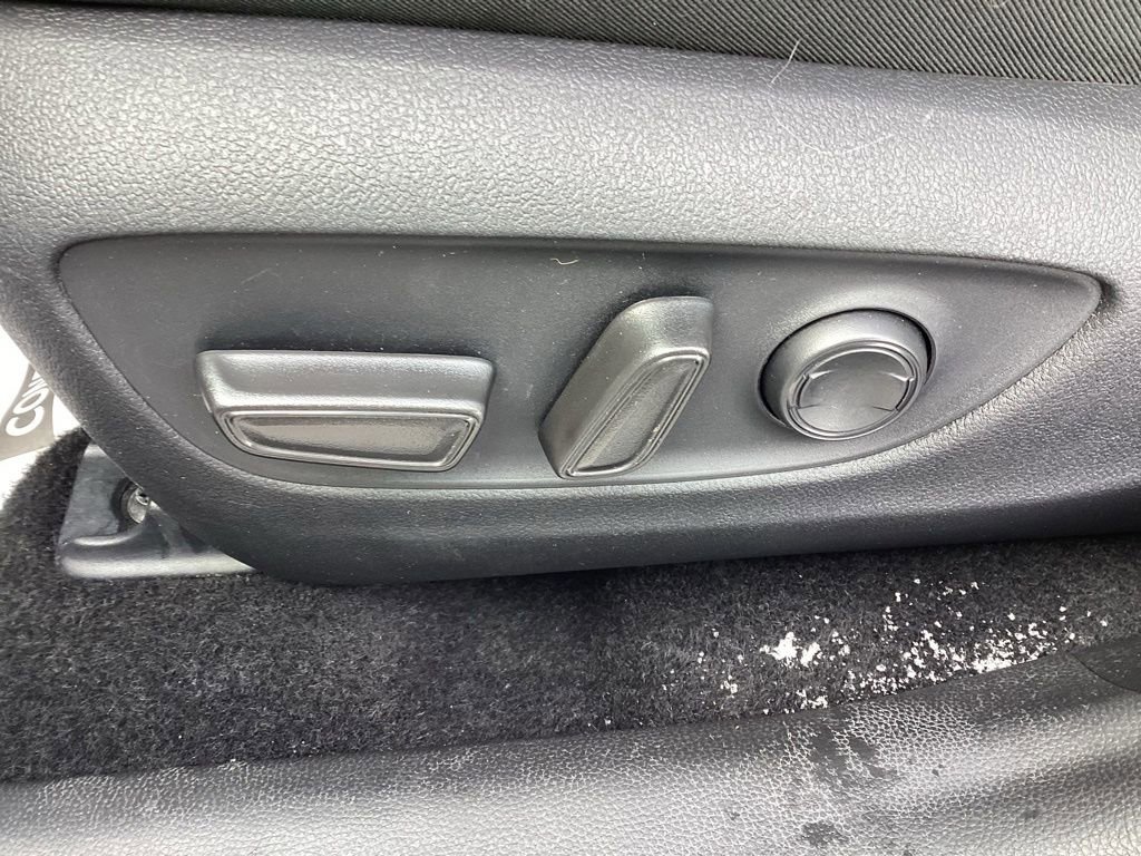 Used 2025 Toyota RAV4 XLE image 15