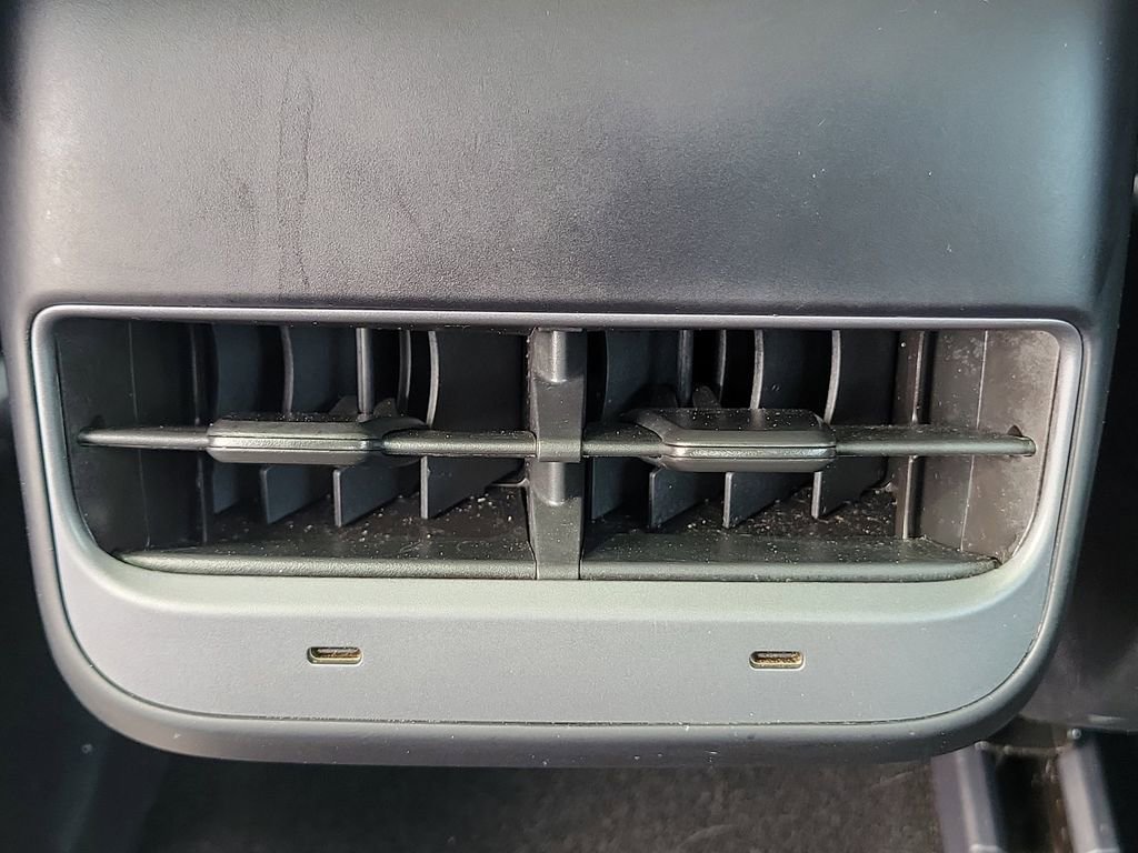 Used 2023 Tesla Model 3 Standard Range image 13