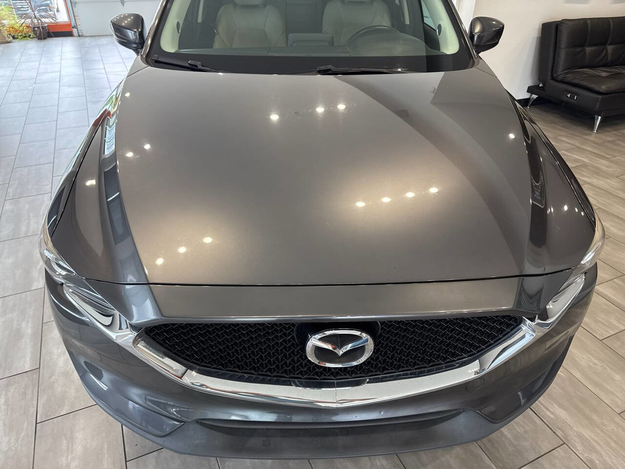 Used 2017 MAZDA CX-5 Touring w/ Preferred Equipment Package FWD image 10