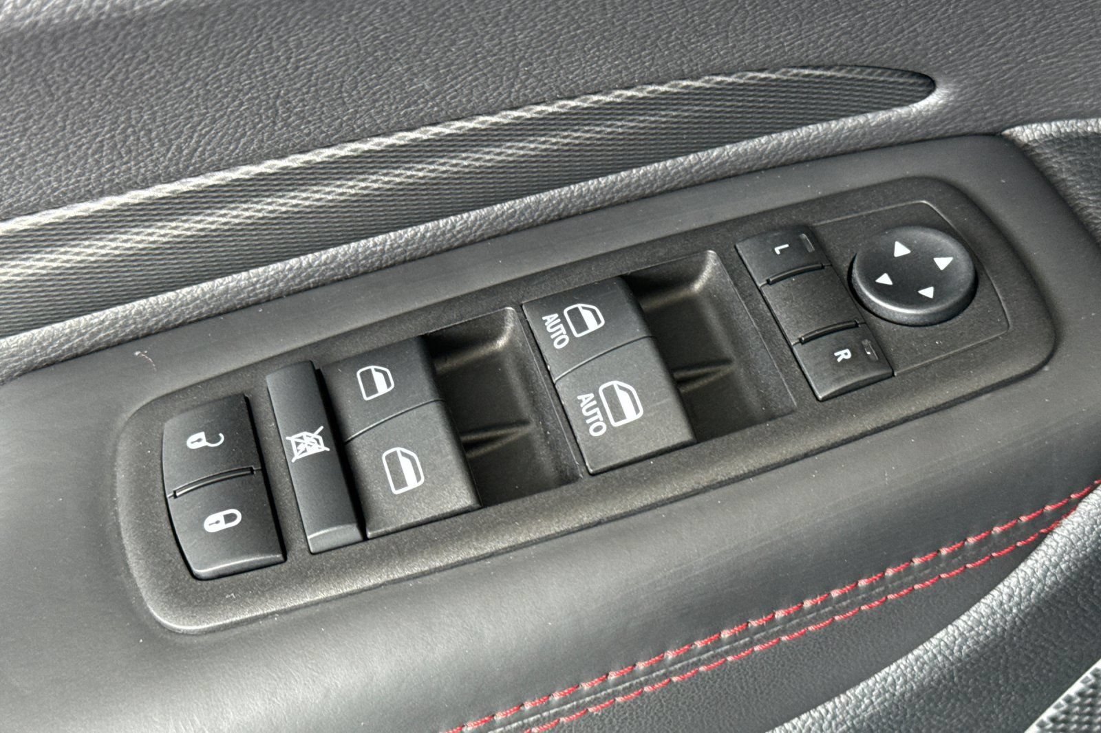 Used 2024 Dodge Durango GT AWD/4WD image 11