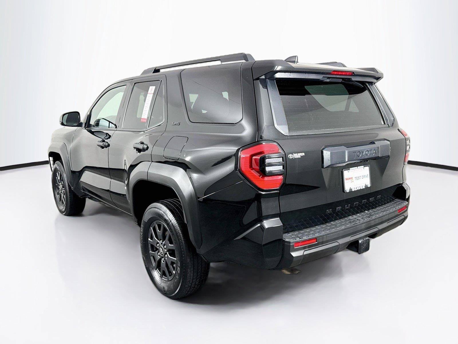 Certified 2025 Toyota 4Runner SR5 AWD/4WD image 11
