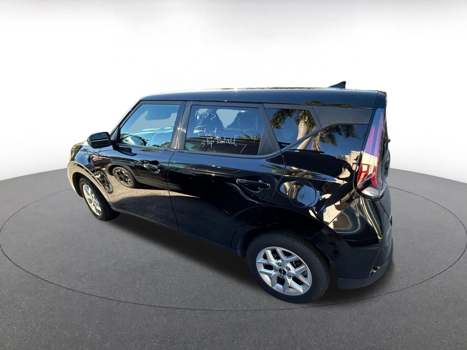 Used 2025 Kia Soul LX w/ LX Technology Package image 5