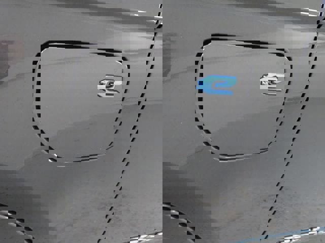 Certified 2023 Jeep Grand Cherokee Overland w/ Advanced Protech Group III image 27