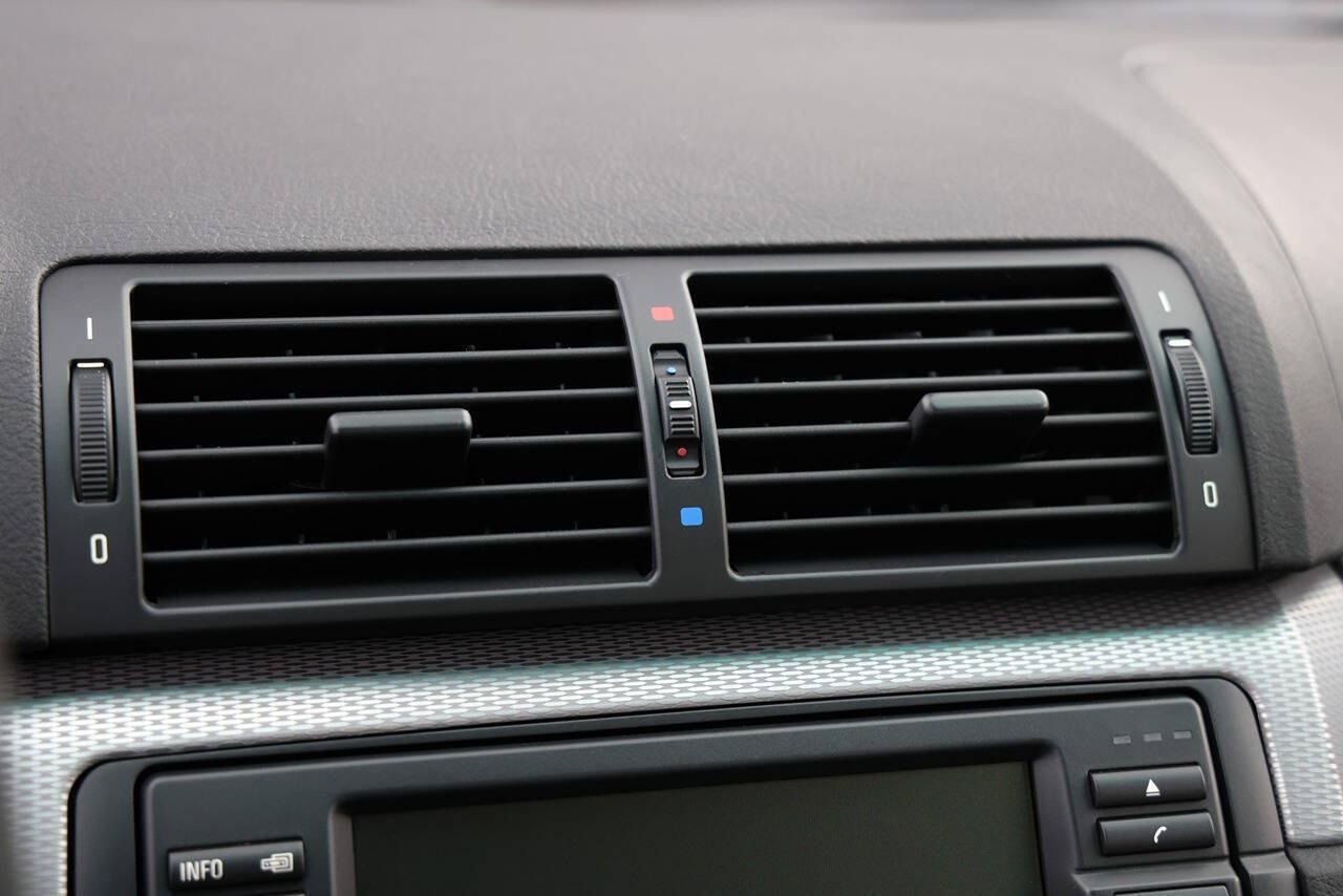 Used 2005 BMW M3 Coupe RWD image 45