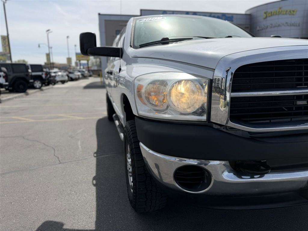 Used 2009 Dodge Ram 2500 Truck SXT AWD/4WD image 9