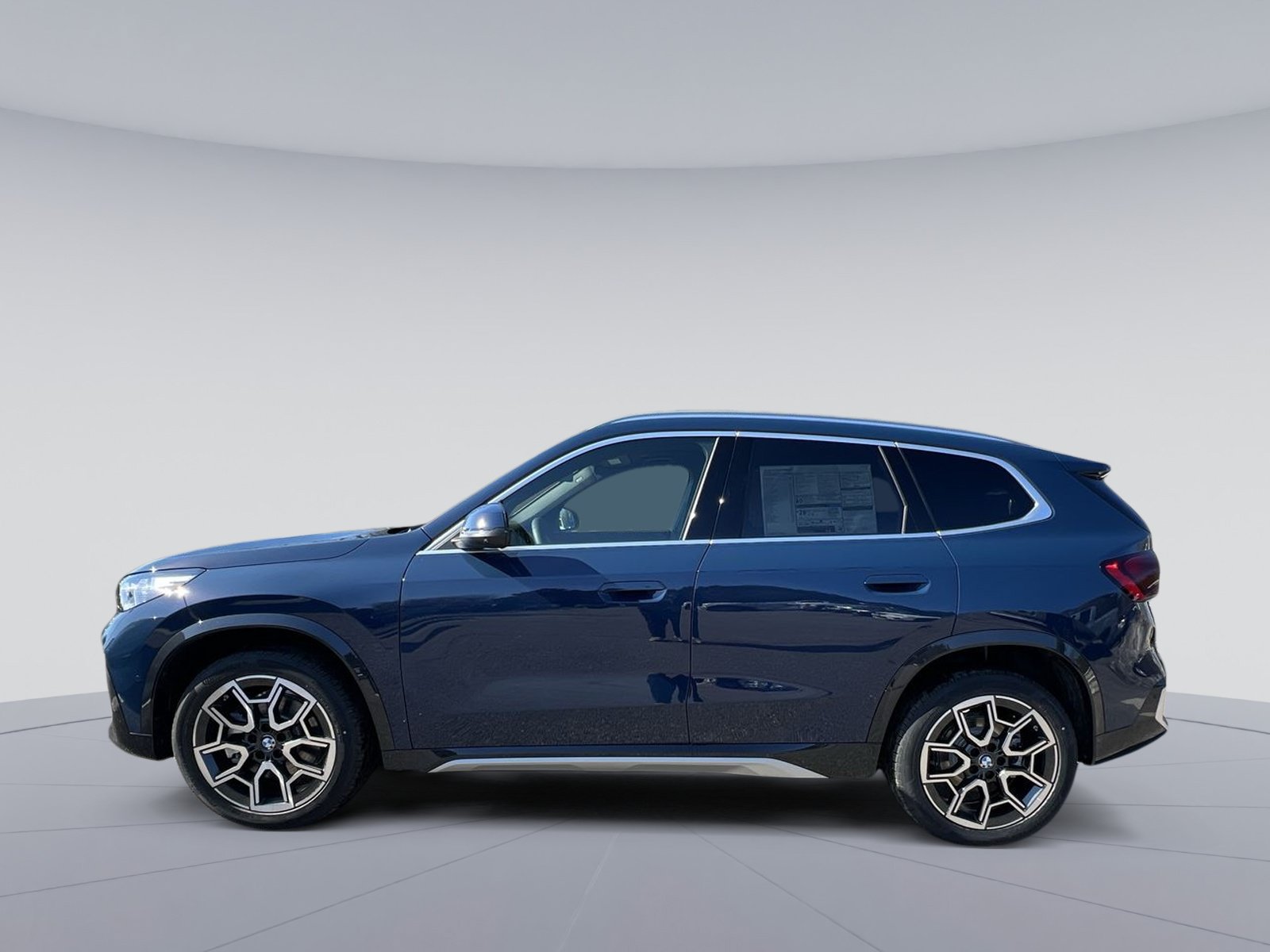 New 2026 BMW X1 xDrive28i w/ Technology Package AWD/4WD image 2
