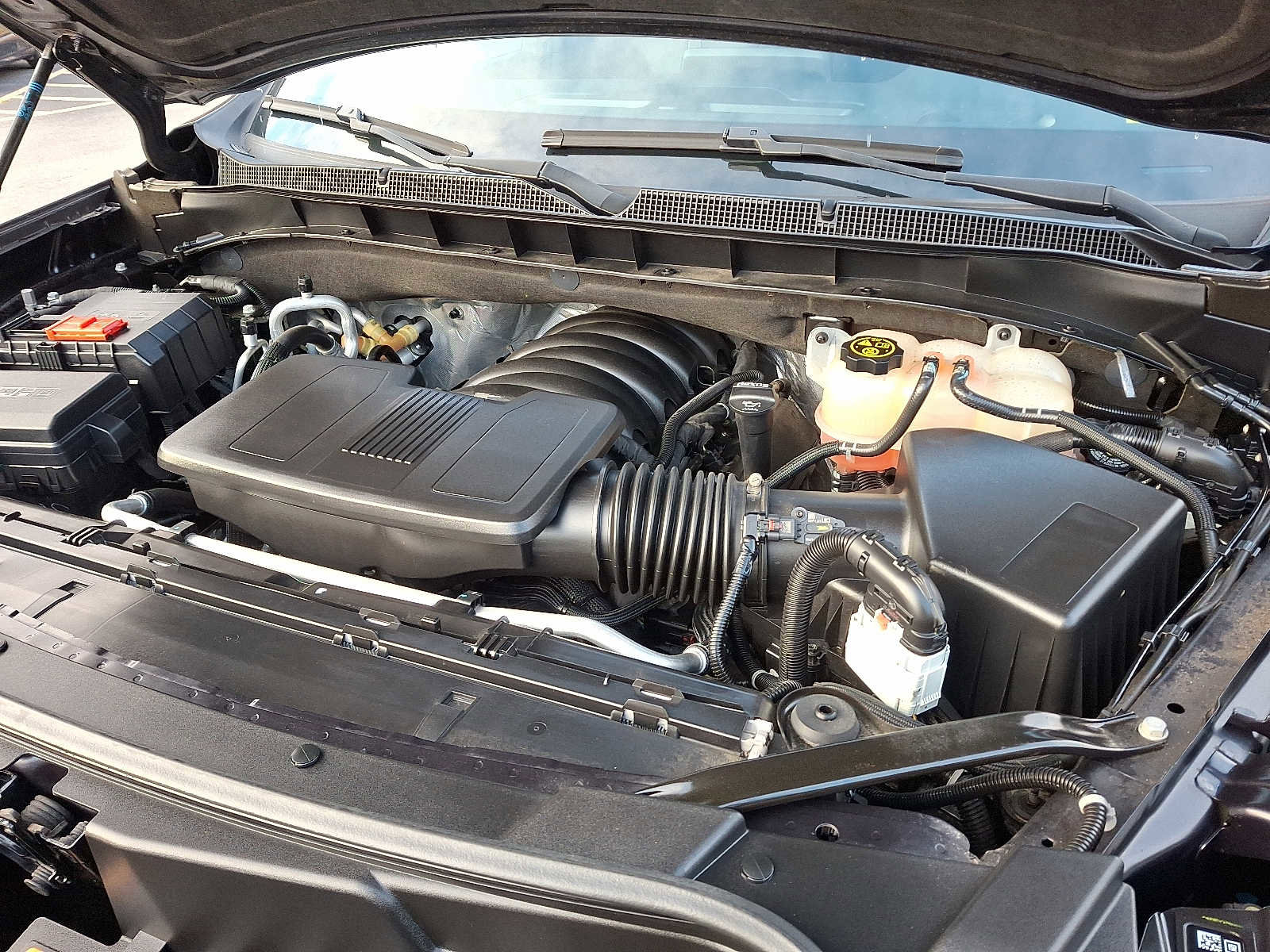 Used 2022 Chevrolet Tahoe RST w/ Luxury Package image 28