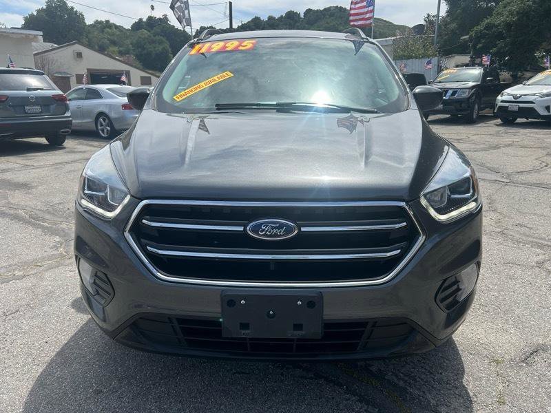 Used 2018 Ford Escape SE w/ SE Sport Appearance Package image 2