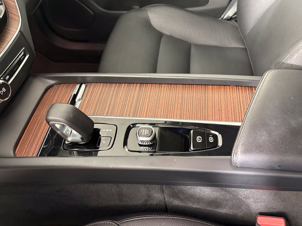 Used 2023 Volvo XC60 B5 Plus w/ Protection Package Premier FWD image 30