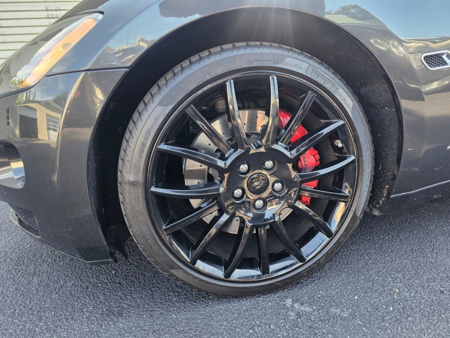Used 2011 Maserati GranTurismo Convertible RWD image 41