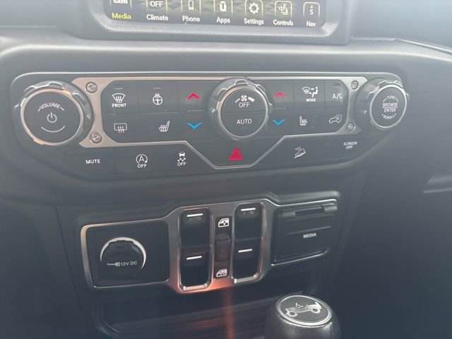 Used 2019 Jeep Wrangler Unlimited Sahara w/ Dual Top Group image 28