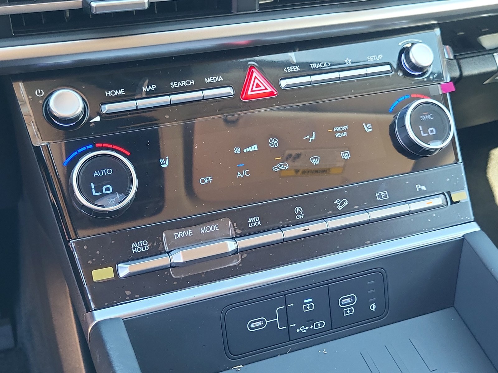Certified 2026 Hyundai Santa Fe SEL AWD/4WD image 11