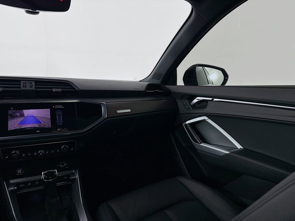 Used 2019 Audi Q3 2.0T Premium Plus AWD/4WD image 23