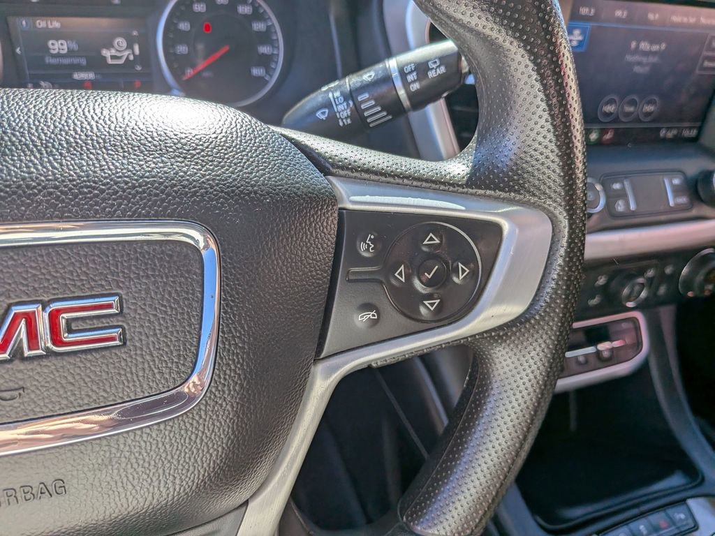 Used 2021 GMC Acadia SLE image 16