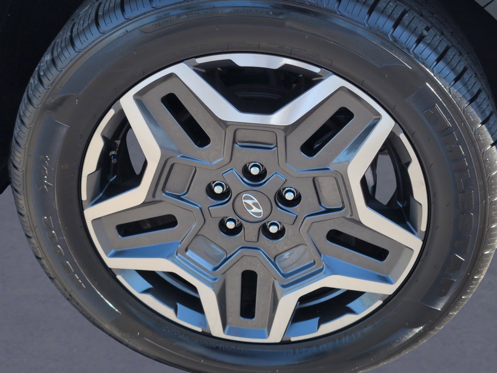 Used 2023 Hyundai Santa Fe Limited image 38