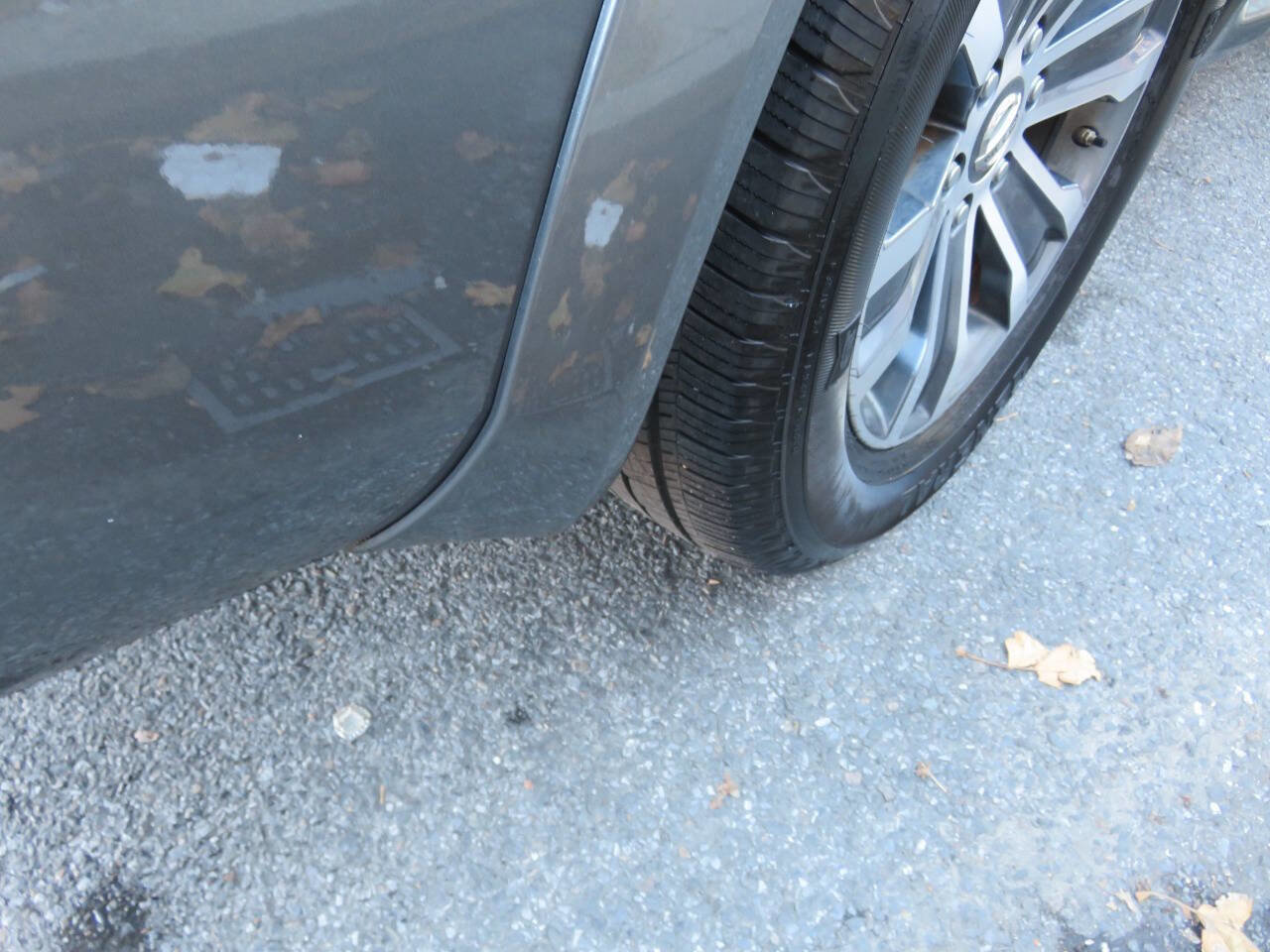 Used 2019 Nissan Armada SL w/ Premium Package image 37