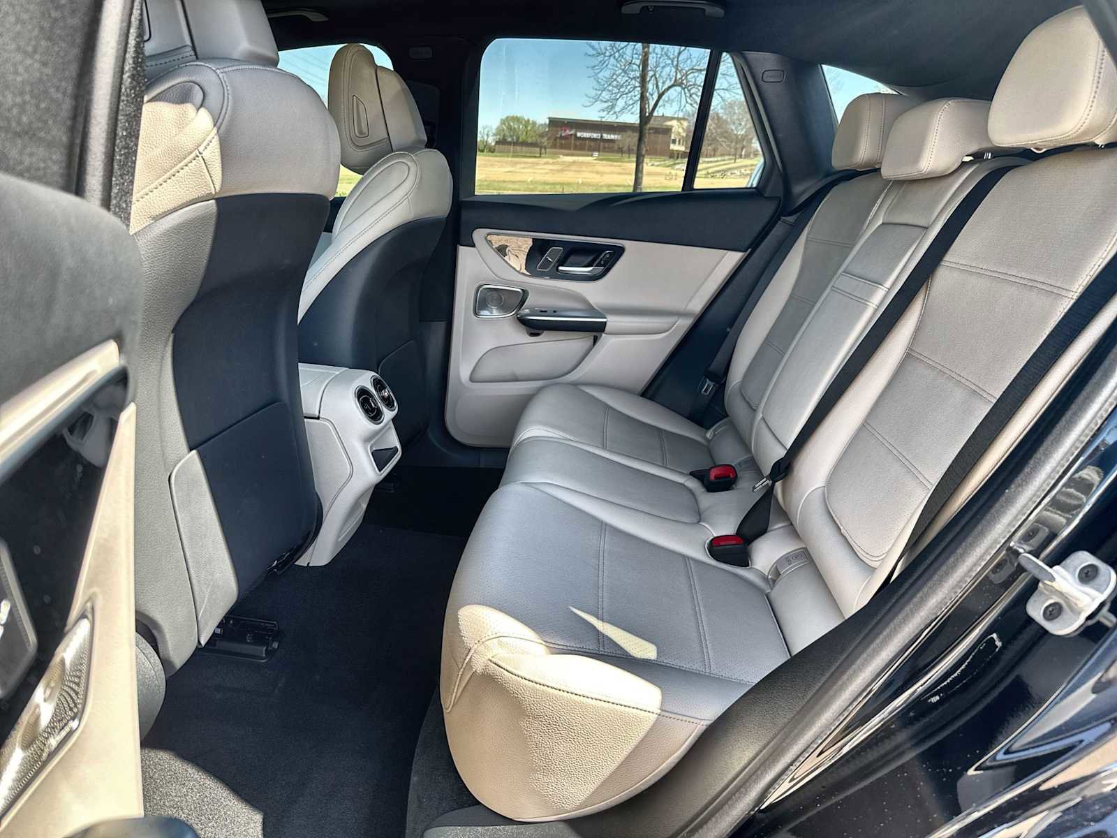 New 2026 Mercedes-Benz GLC 300 image 4