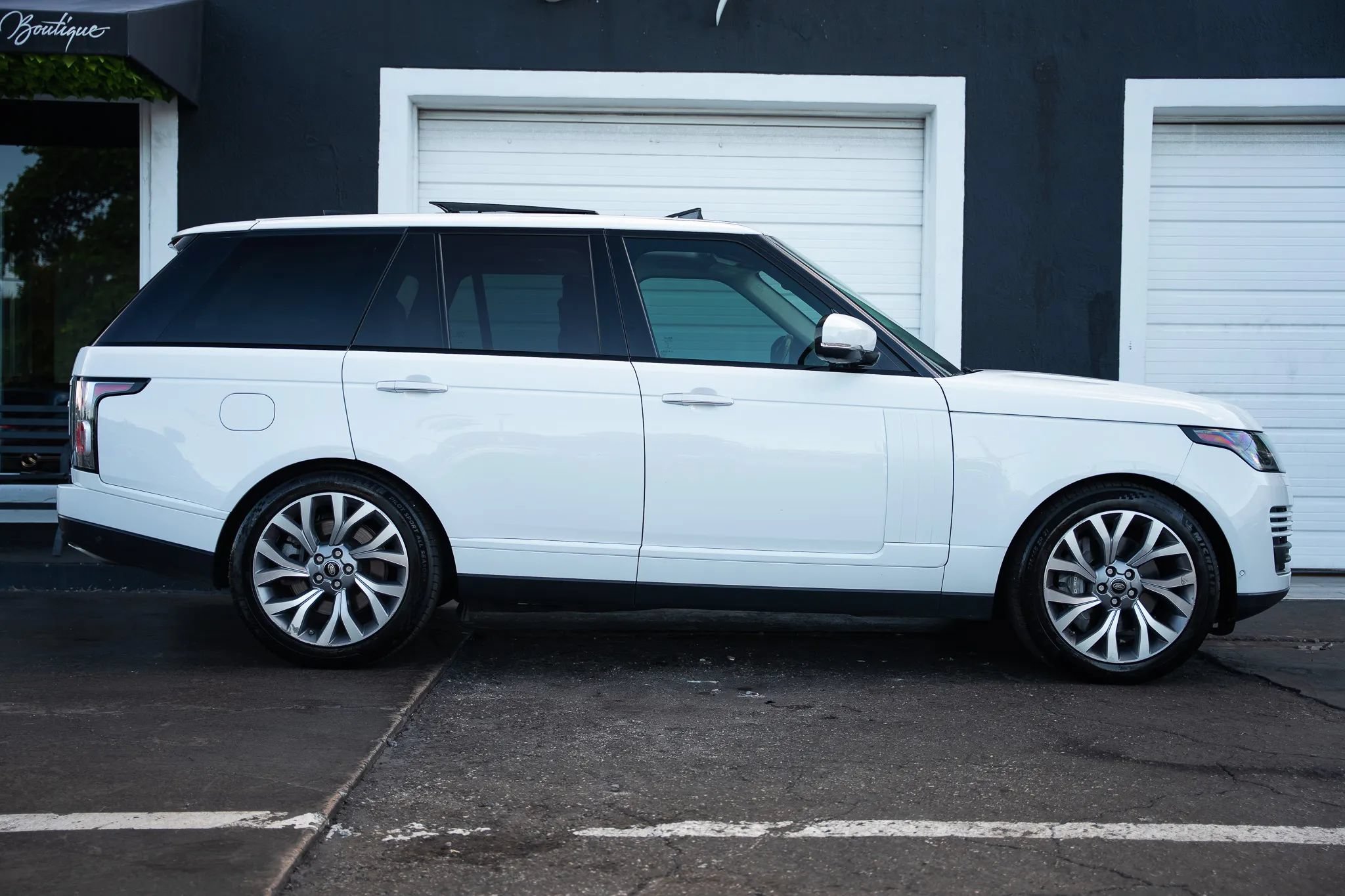 Used 2018 Land Rover Range Rover Autobiography AWD/4WD image 7