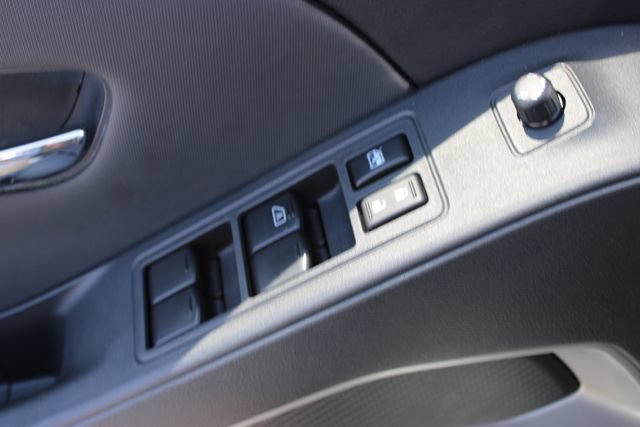 Used 2024 Nissan Frontier SL AWD/4WD image 13