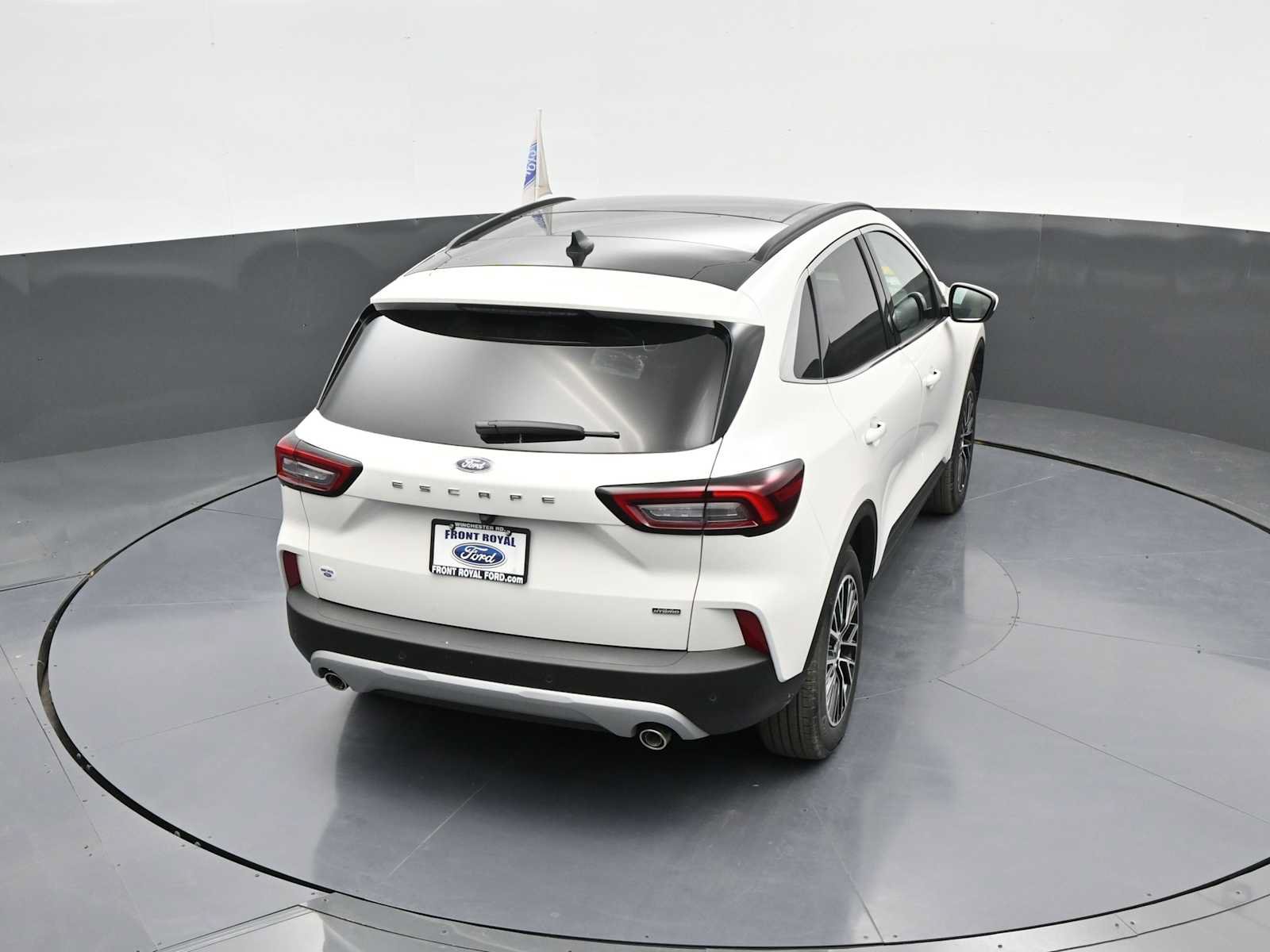 New 2025 Ford Escape SE FWD image 32