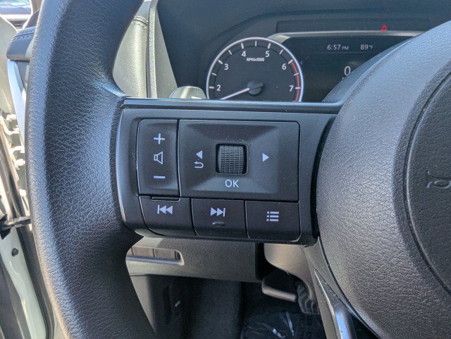 Used 2023 Nissan Rogue S AWD/4WD image 14