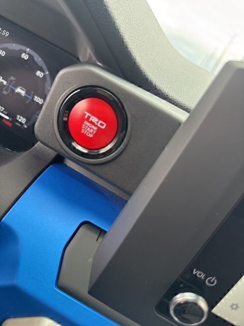 Certified 2025 Toyota Tacoma TRD Off-Road image 22