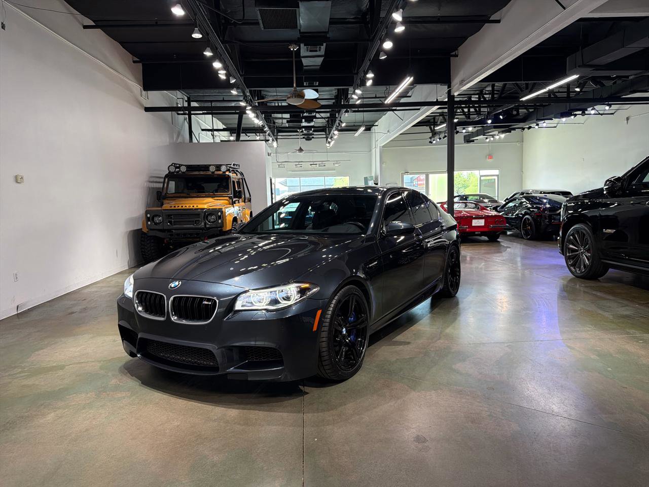 Used 2016 BMW M5 RWD image 34