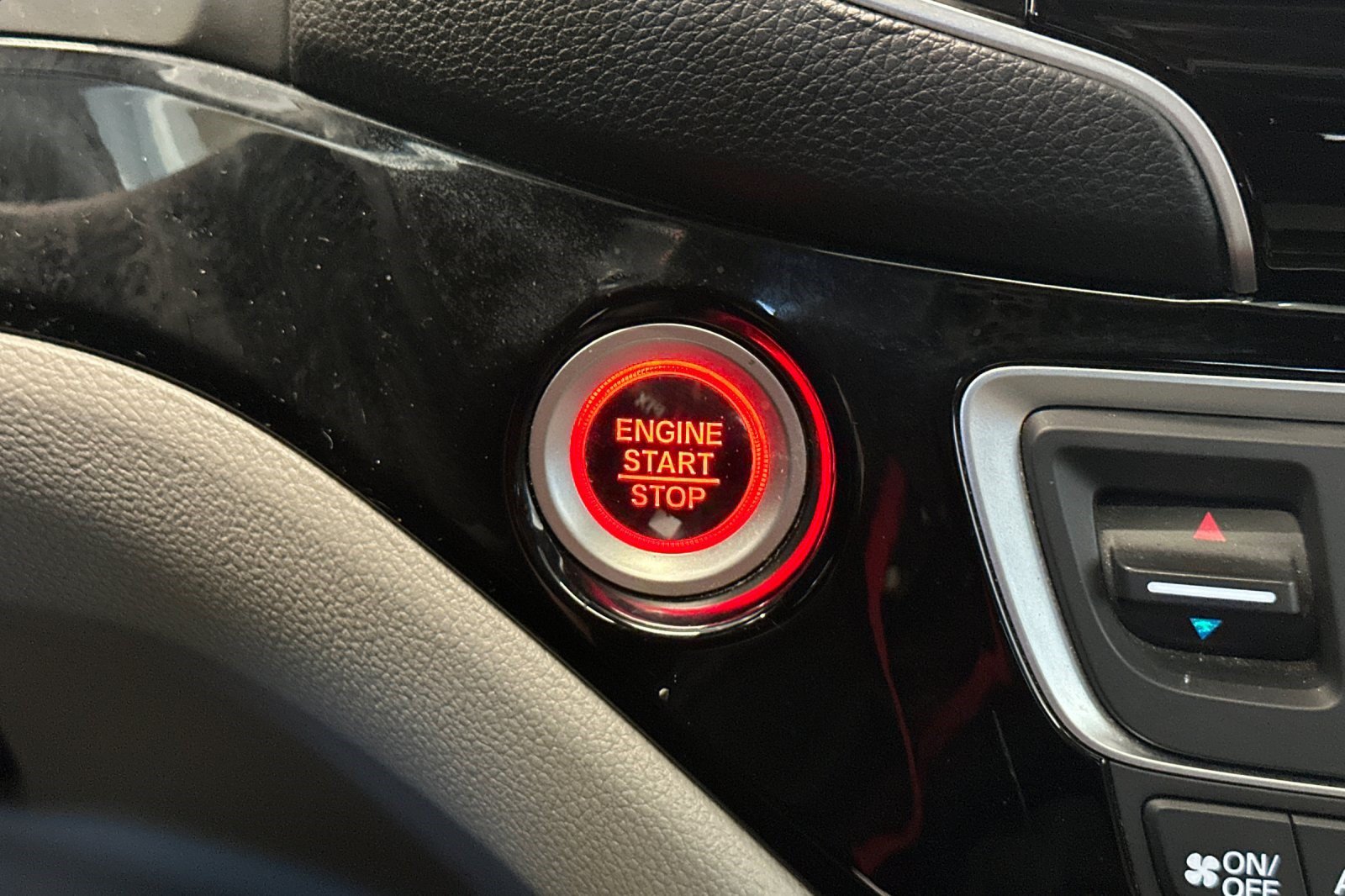 Used 2021 Honda Pilot Touring image 17