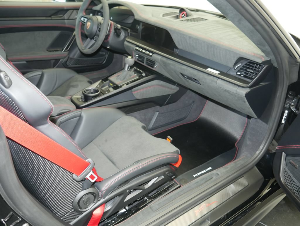Used 2025 Porsche 911 GT3 RWD image 20
