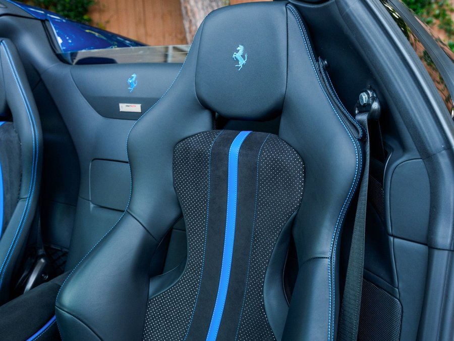 Used 2022 Ferrari 812 GTS RWD image 22