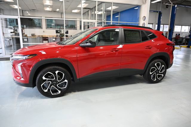New 2026 Chevrolet Trax RS w/ Driver Confidence Package FWD image 7