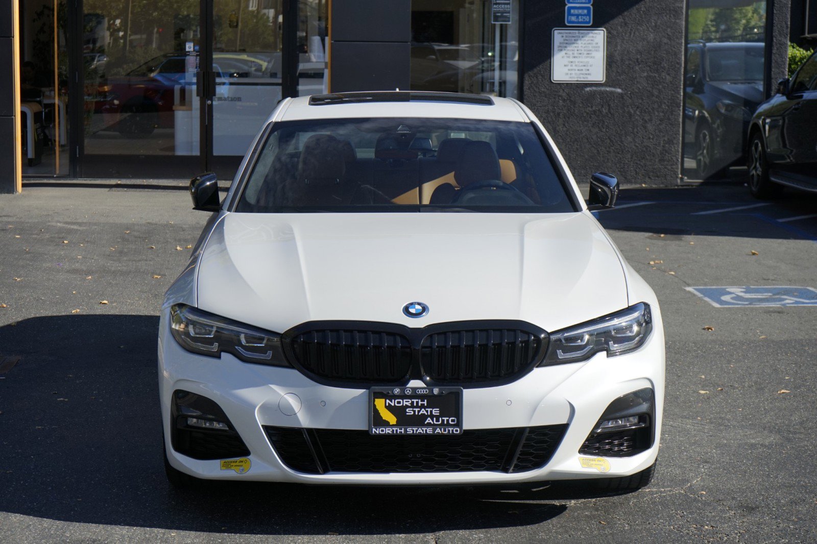 Used 2022 BMW 330e w/ M Sport Package image 5
