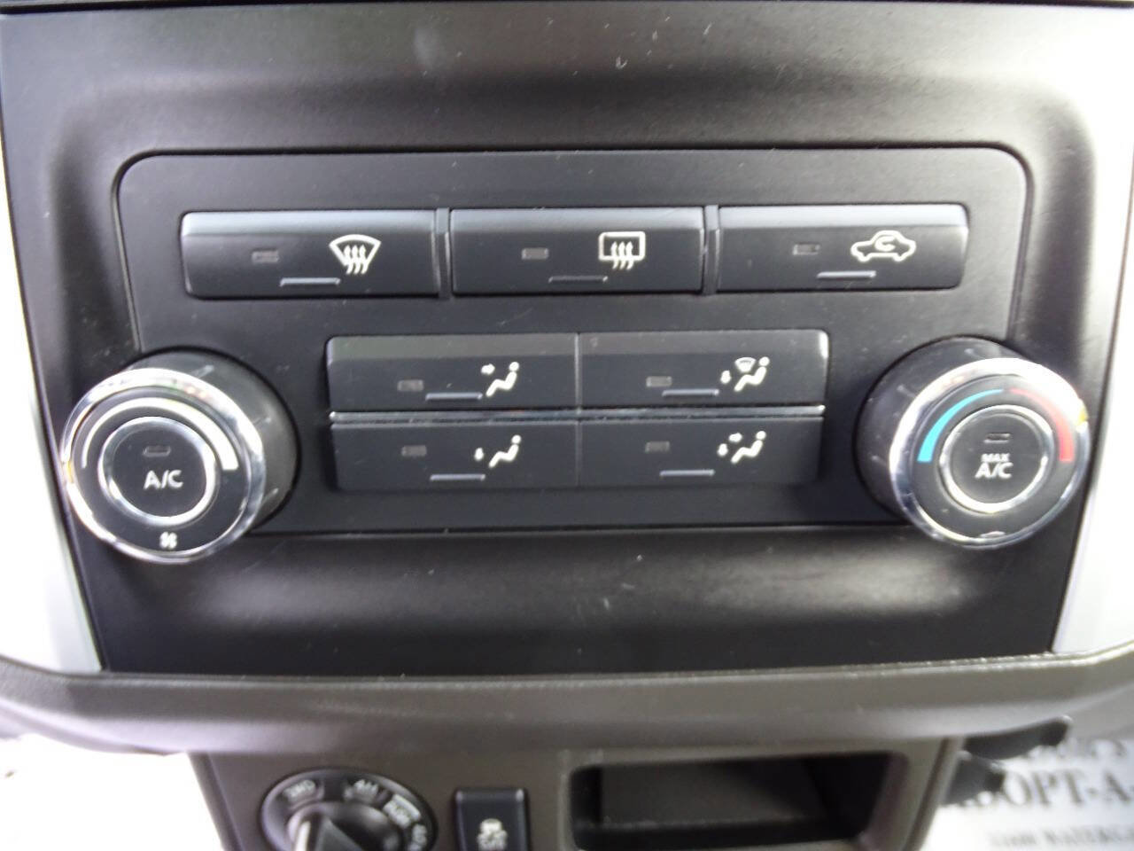 Used 2013 Nissan Frontier SV image 20