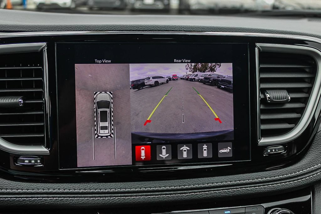 New 2027 Chrysler Pacifica Select FWD image 25