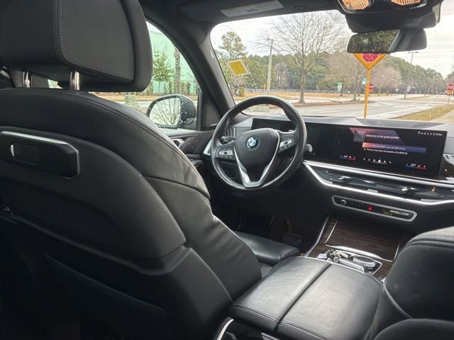 Used 2025 BMW X5 xDrive50e image 27