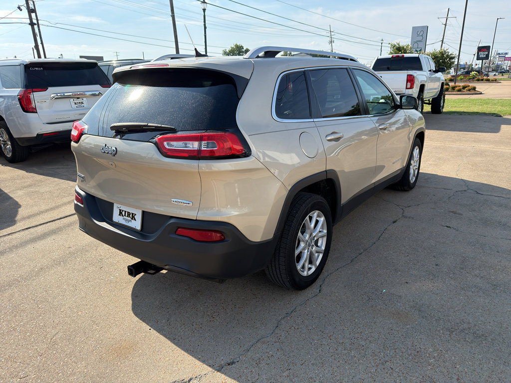 Used 2015 Jeep Cherokee Latitude FWD image 5
