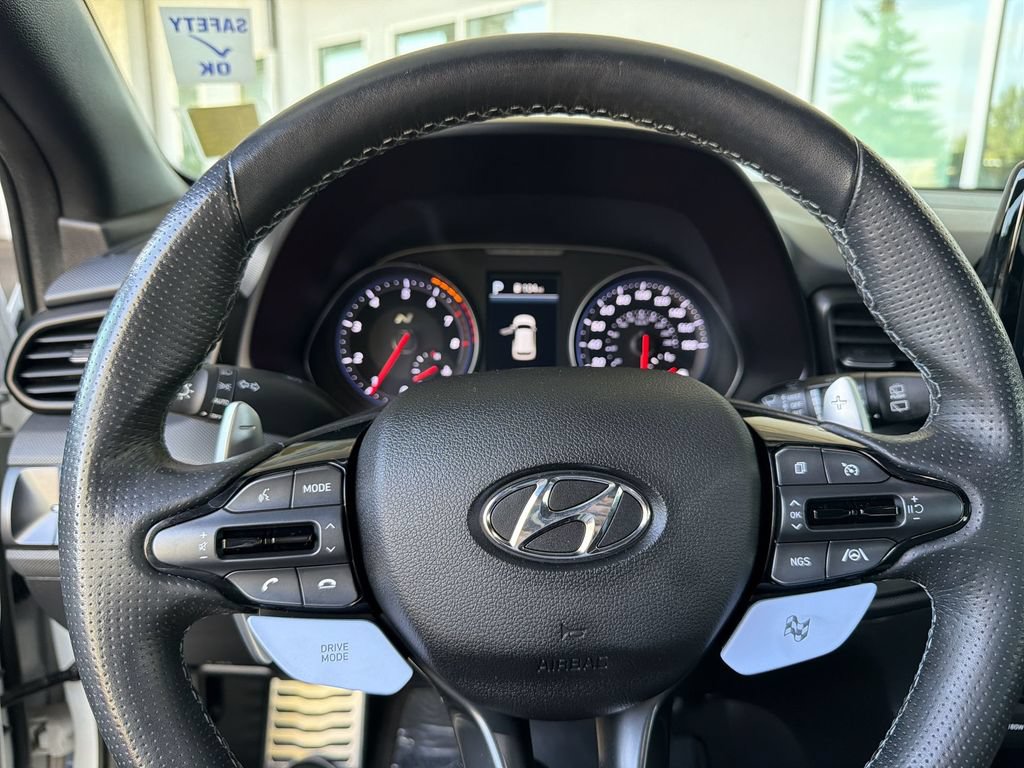 Used 2022 Hyundai Veloster N FWD image 12