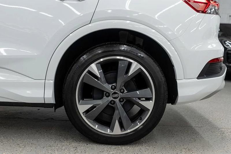 Used 2022 Audi Q4 e-tron Prestige image 36