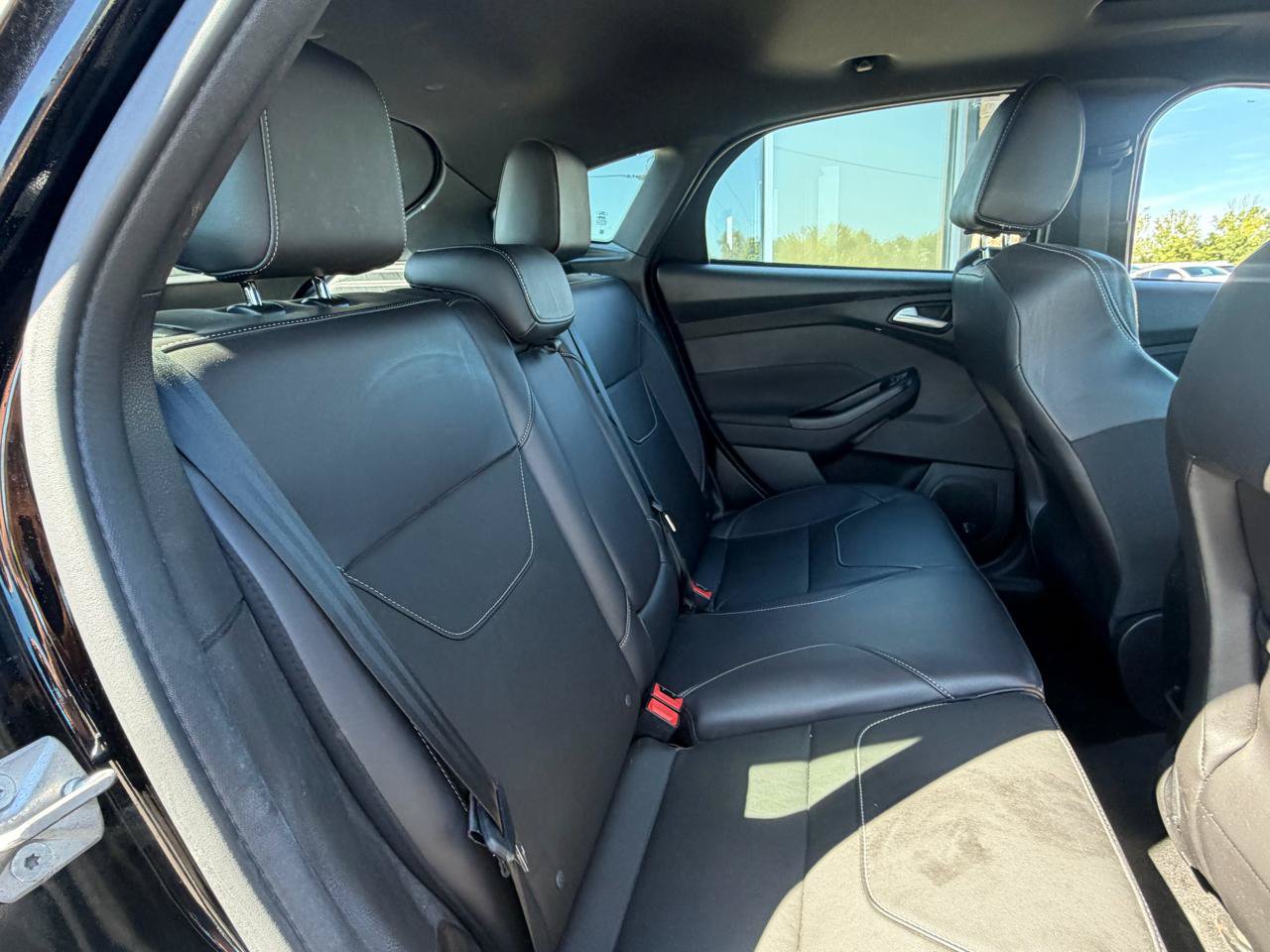 Used 2018 Ford Focus ST FWD image 24