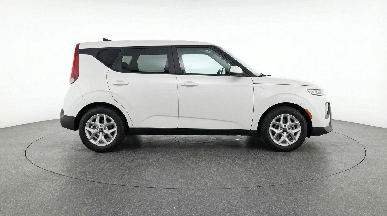 Used 2025 Kia Soul LX w/ LX Technology Package image 11
