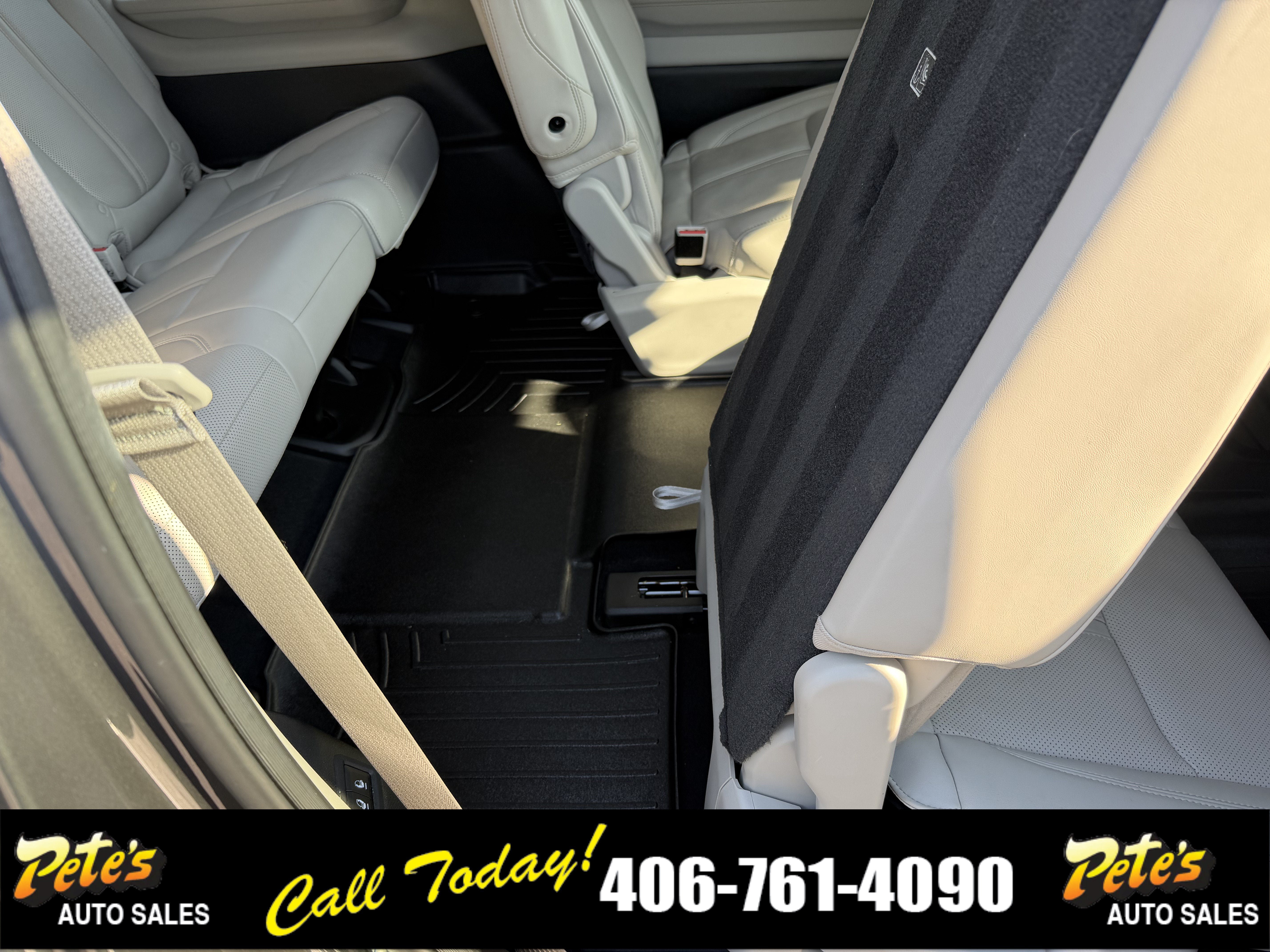 Used 2022 Jeep Wagoneer Series III w/ Flexible Seating Group AWD/4WD image 38