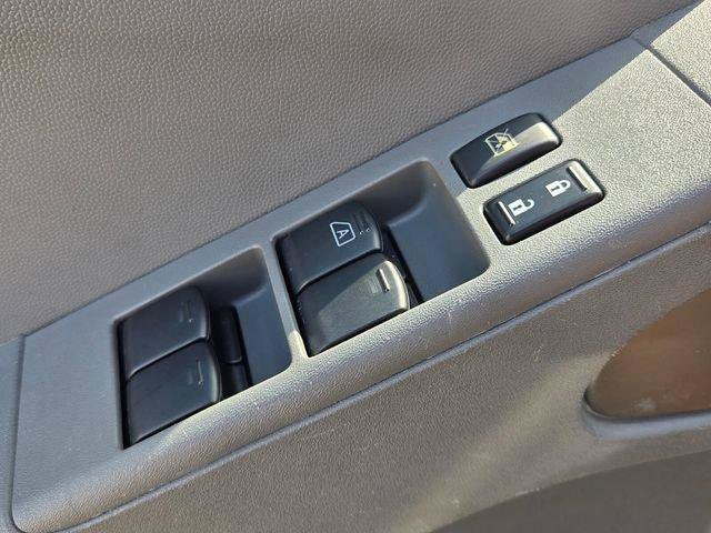 Used 2015 Nissan Frontier SV RWD image 23