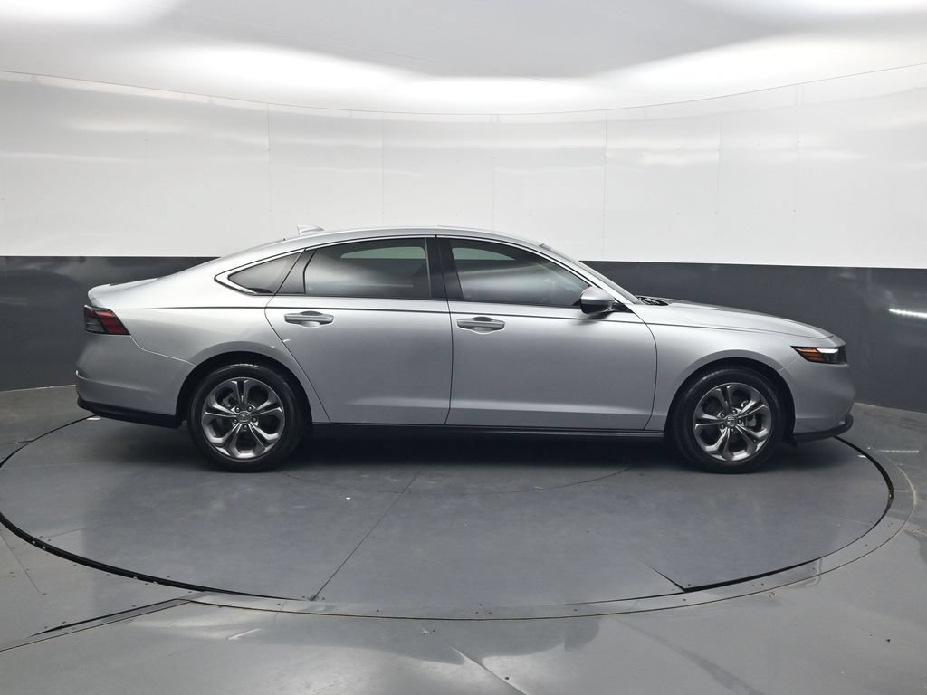 Used 2024 Honda Accord EX image 3